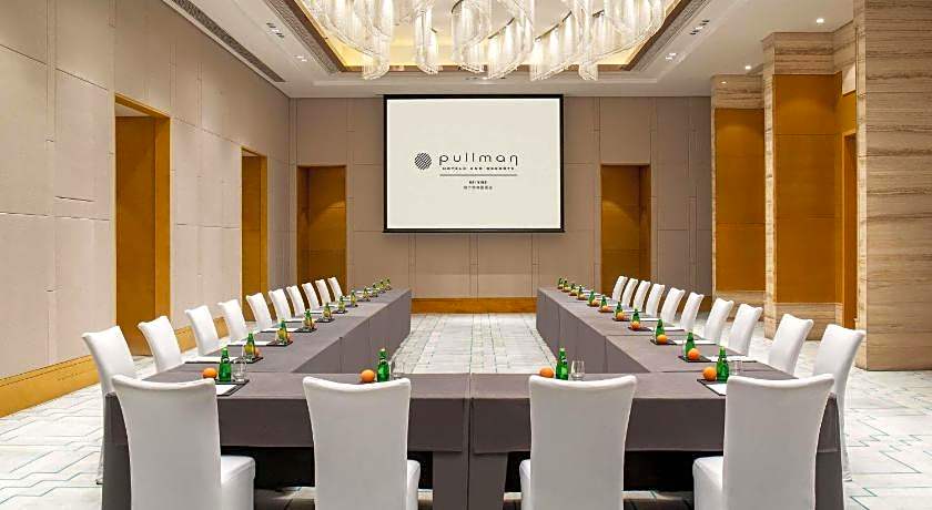 Pullman Haining