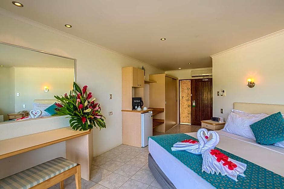 Muri Beach Club Hotel