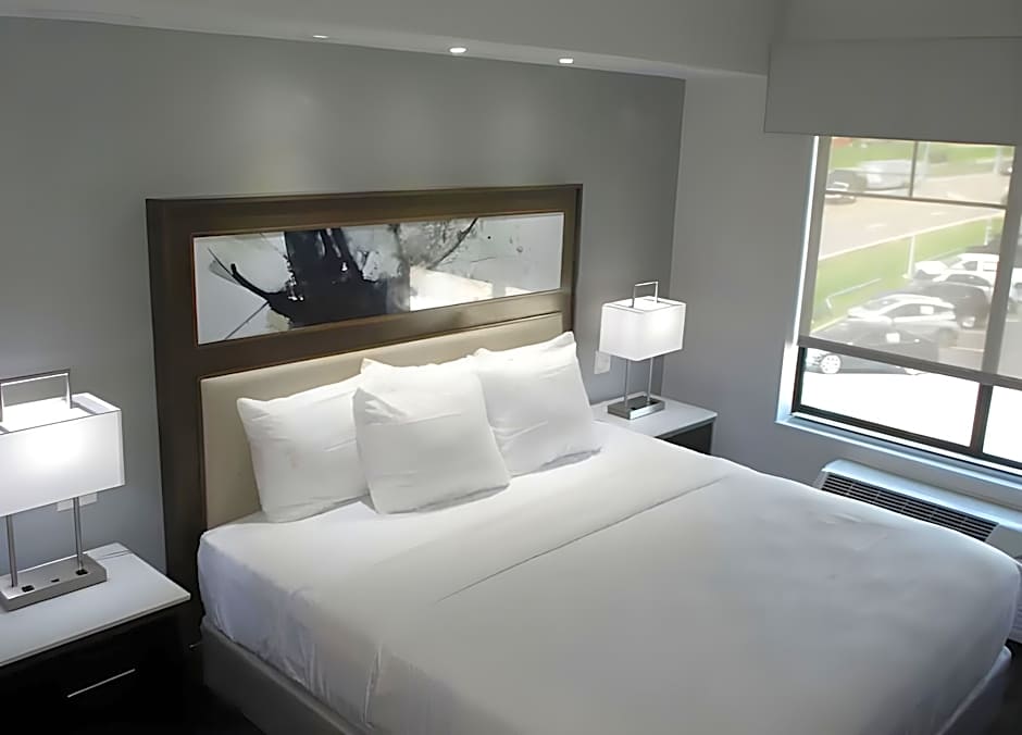 Best Western Premier Liberty Inn & Suites