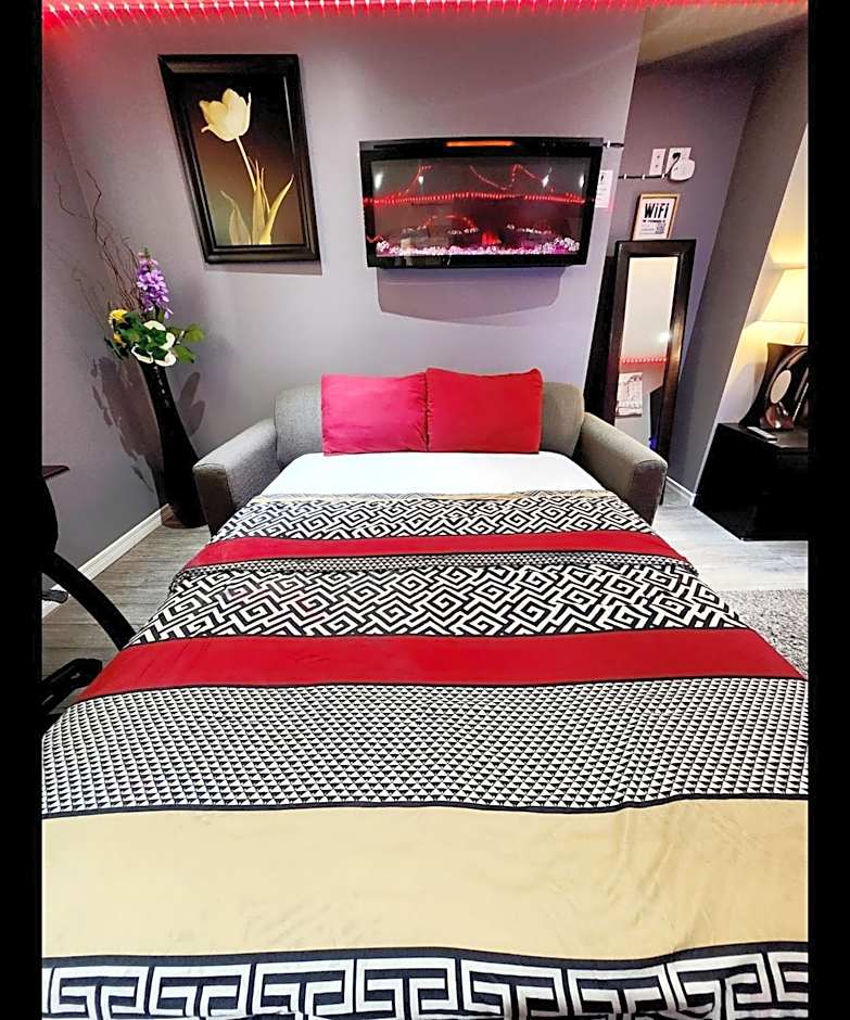 Staycation Studio Apartment, Private kitchen , Washroom, Micro Gym & Free Onsite Parking