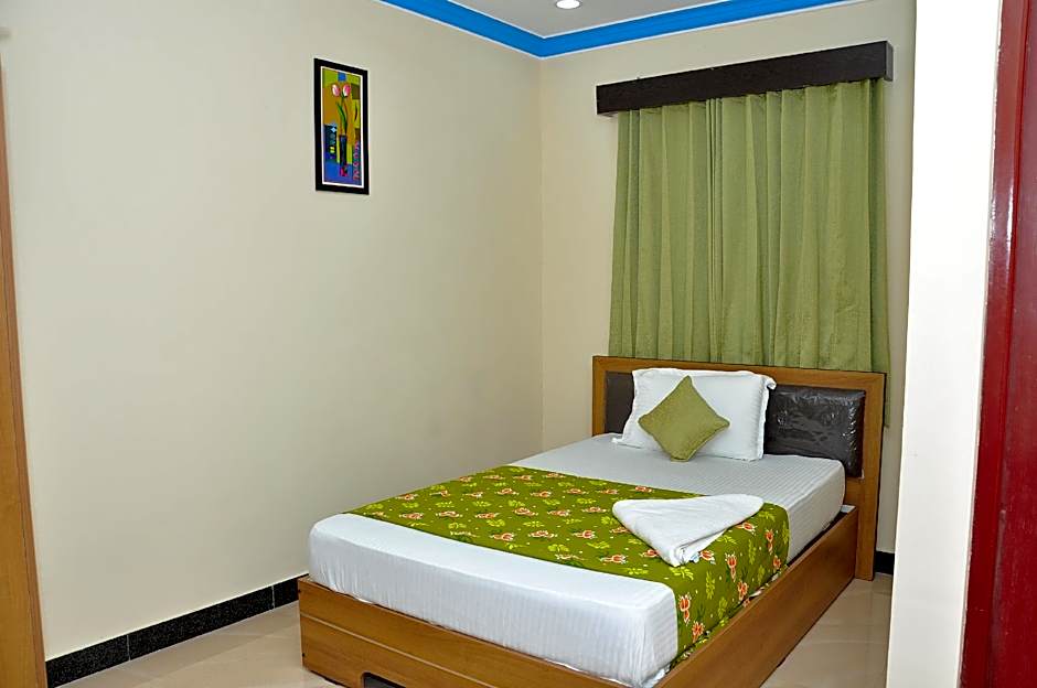 Hotel Amirtham Inn