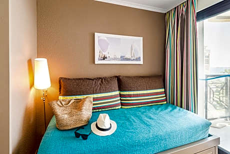 One-Bedroom Apartment with Air conditioning and Terrace or Balcony (4 People) - Sea View