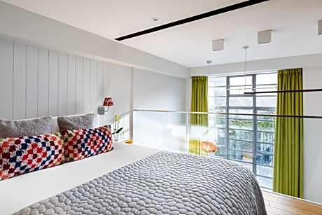 Signature One Bedroom Suite