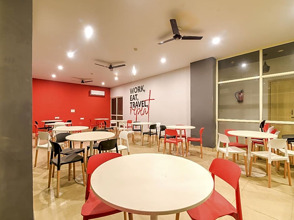 Jps Grand Hotel by OYO Rooms – Delhi, NY