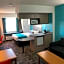 Howard Johnson by Wyndham Elk Grove Village/Chicago O'Hare