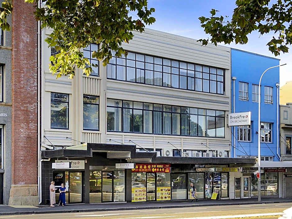 Breakfree on Broadway Sydney