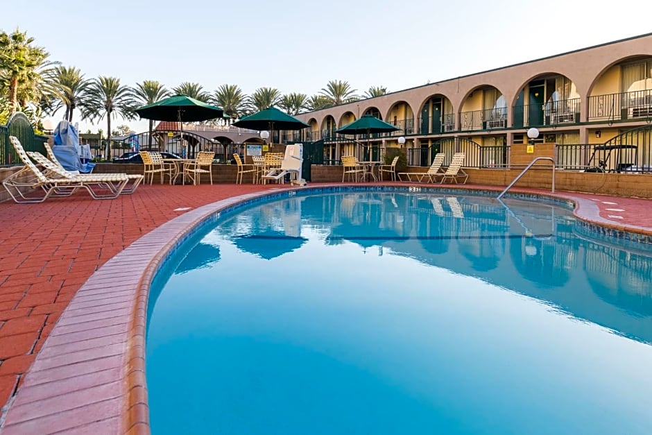 Kings Inn Anaheim at The Park & Convention Center