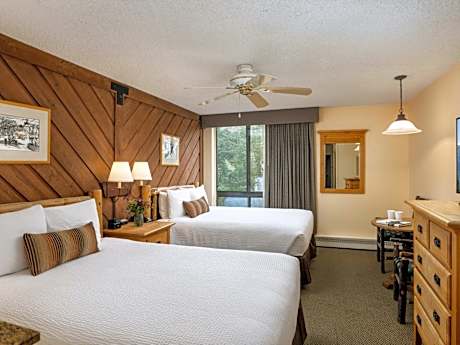 Deluxe King or Queen Room