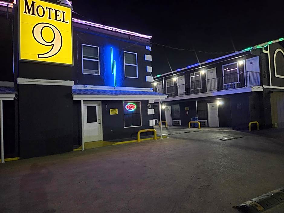 Motel 9