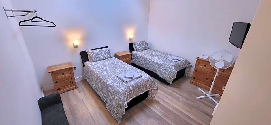 Deepcut Lodge Bed & Breakfast Self Service