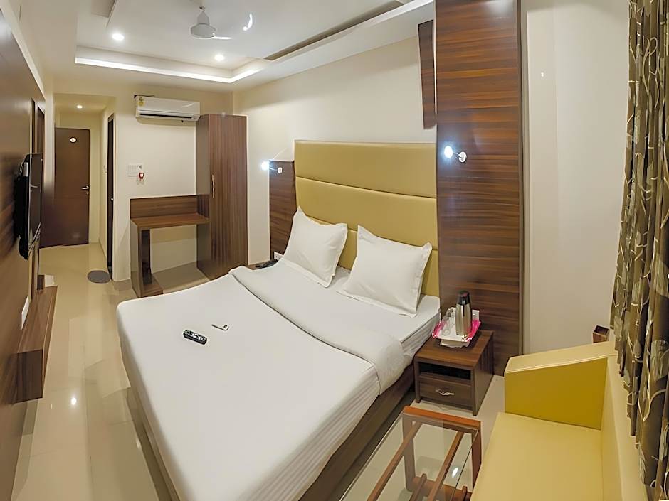 Hotel Kalpana Palace