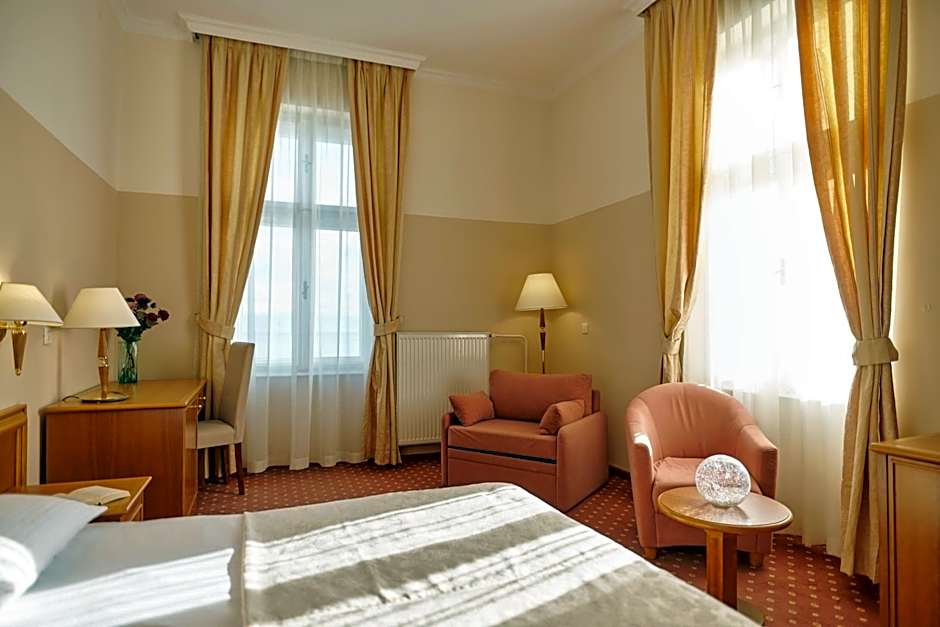 Foto 1 di 12 di Standard 1 Double Bed or 2 Beds, Sea View, Balcony