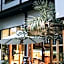 Lipe - Bloom Cafe and Hostel