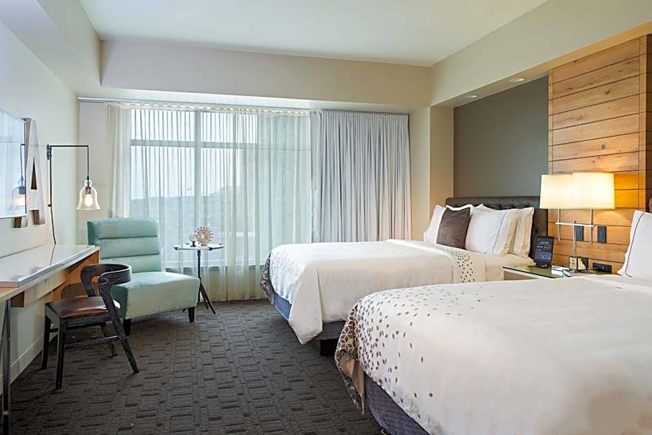 Renaissance by Marriott Allentown Hotel
