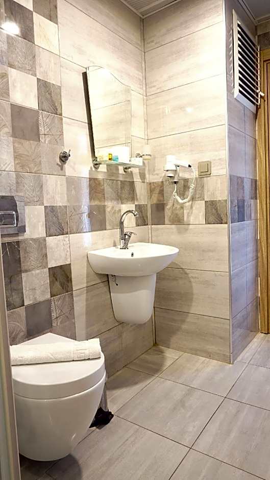Zeynel Hotel