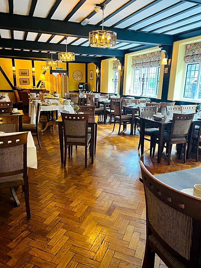 Crown & Cushion Hotel