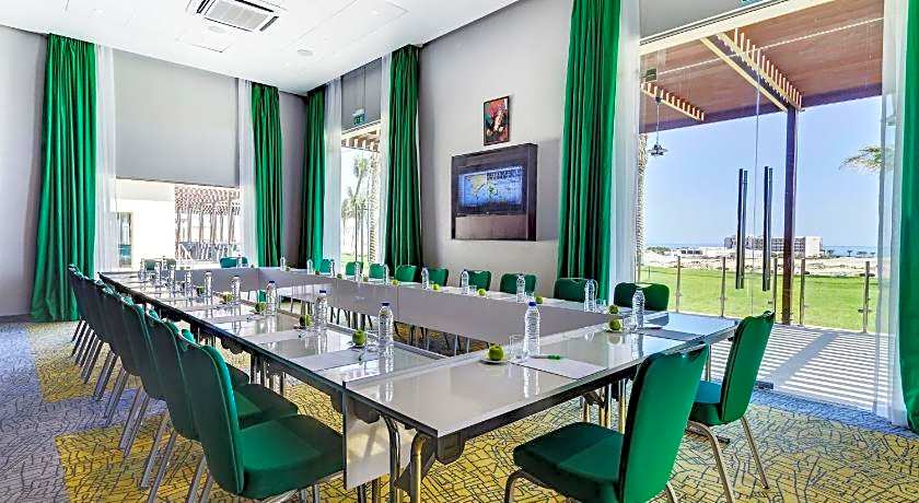 Park Inn by Radisson Hotel and Residence Duqm
