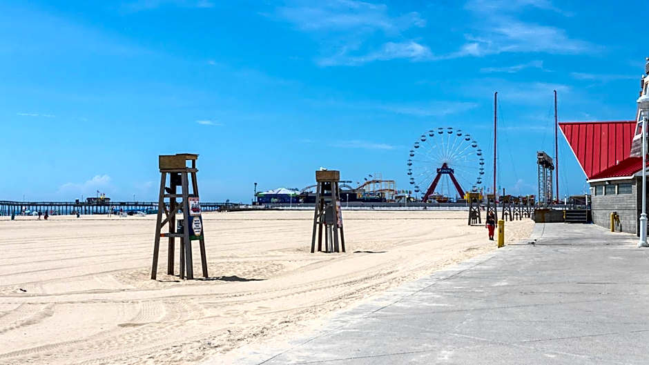 Rideau Oceanfront Motel