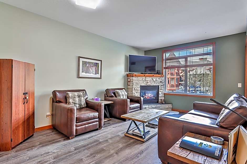 Inviting Rocky Mountain HOT TUB in Top Rated Condo managed by Little Sister Getaways