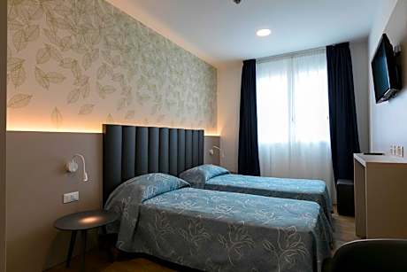 Two-Bedroom Deluxe Apartment