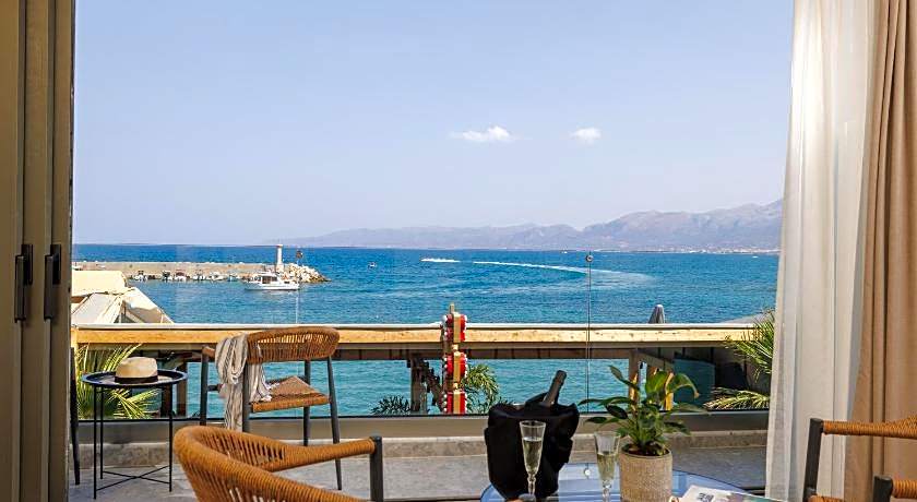 Soho SeaFront Suites