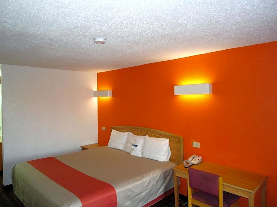 Motel 6-Memphis, TN - East