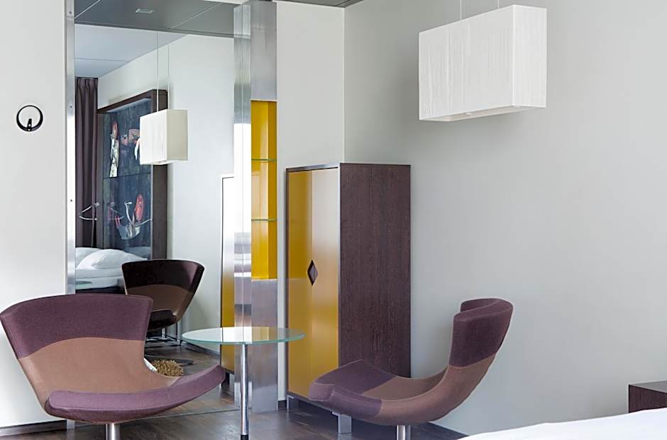 Comfort Hotel Square