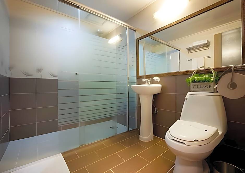 Elin Hotel