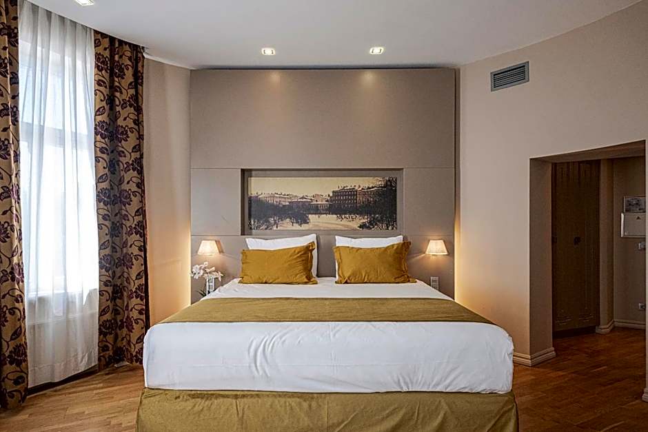 Opera Hotel