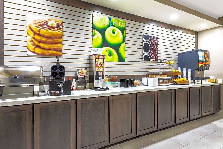 La Quinta Inn & Suites by Wyndham Hopkinsville