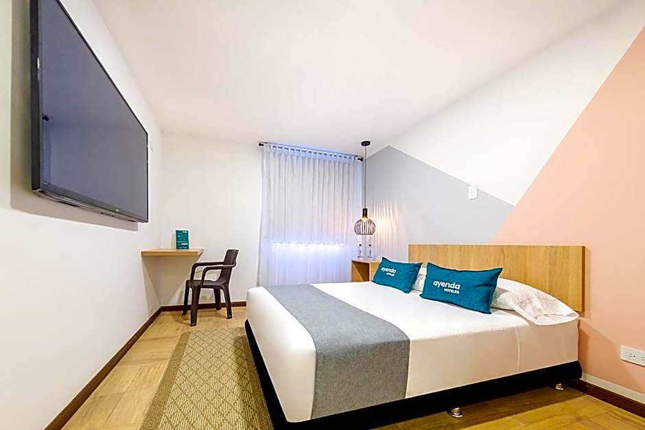 Ayenda De La Calle Real