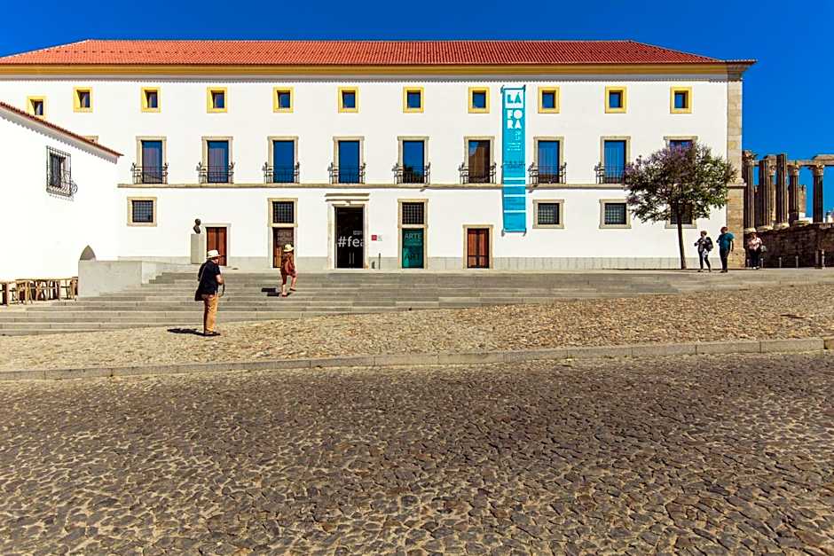 Heaven Inn Suites & Terrace