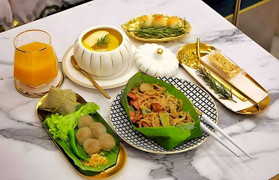 Isara Boutique Hotel and Cafe