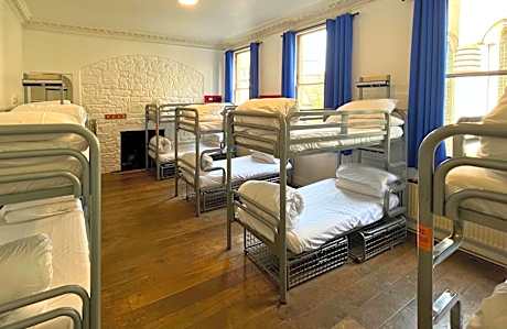 Bed in 12-Bed Mixed Dormitory Room