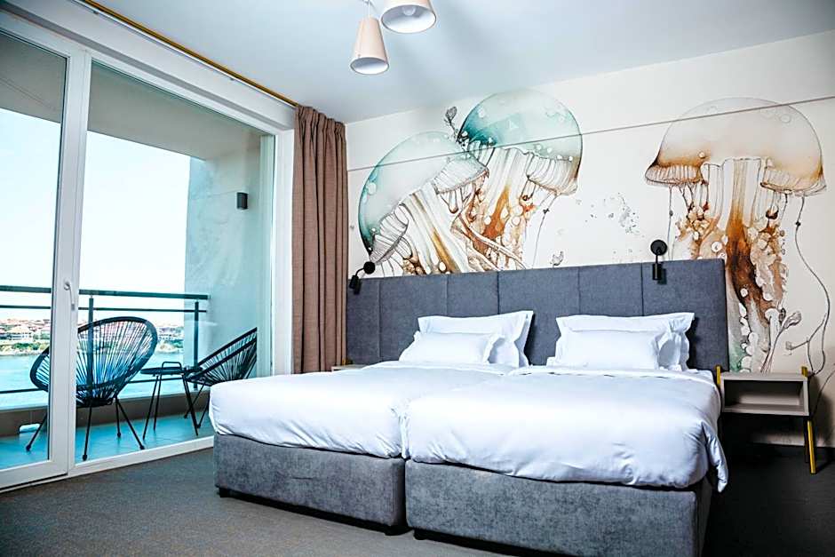 Hotel Antea - By The Sea
