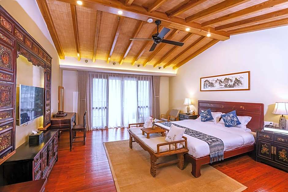 Yangshuo Tea Cozy--one way Free pick up from airport or TS 4 nights