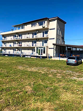 Autentic Boutikue