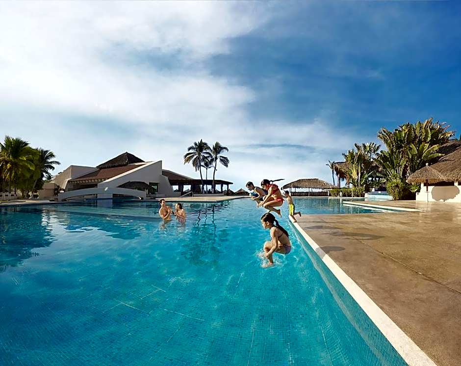 Park Royal Beach Ixtapa - All Inclusive