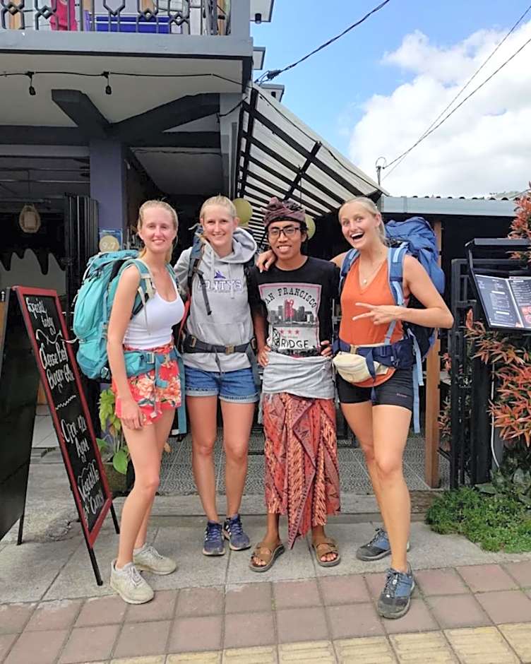 Dong Paloh Hostel