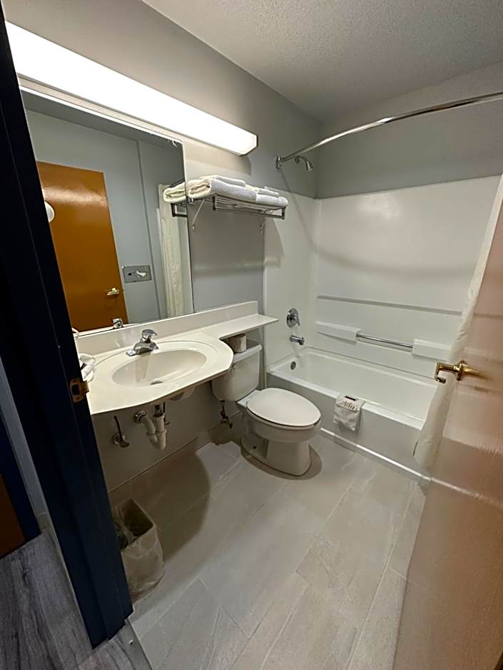 Microtel Inn & Suites by Wyndham Gallup