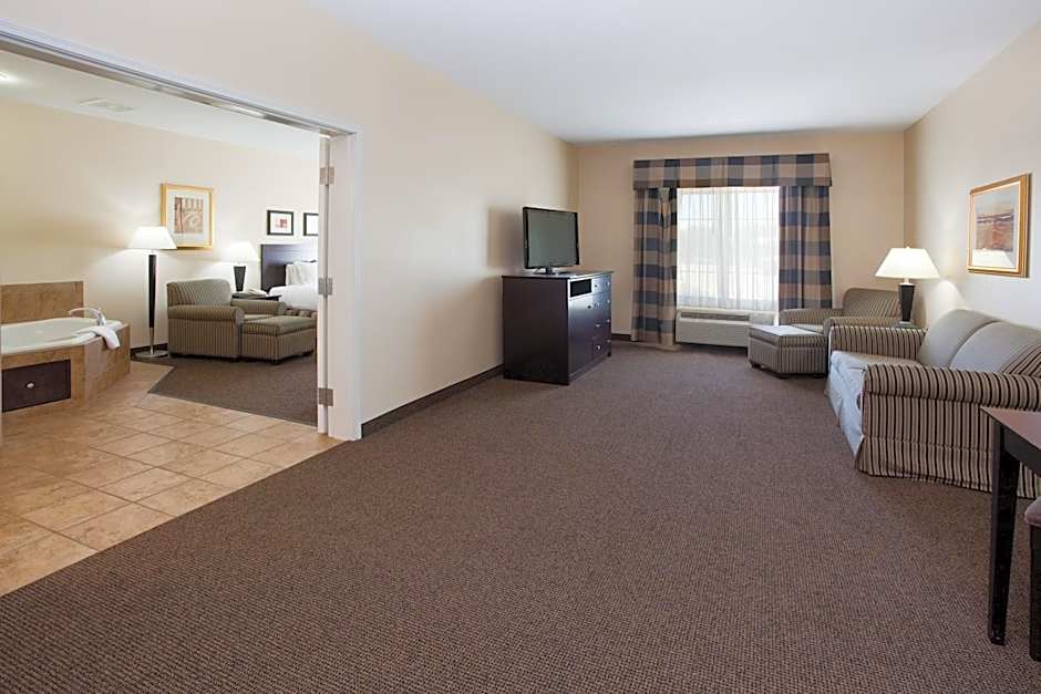 Holiday Inn Express & Suites Ft. Collins by IHG