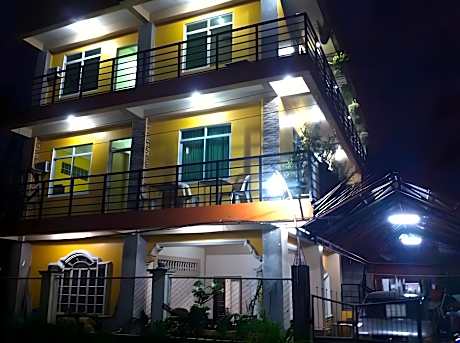 Aranas-Carillo Travellers Inn