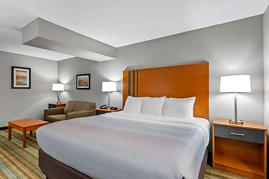 Quality Inn & Suites I-81 Exit 7