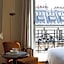 Hotel Carlton's Montmartre