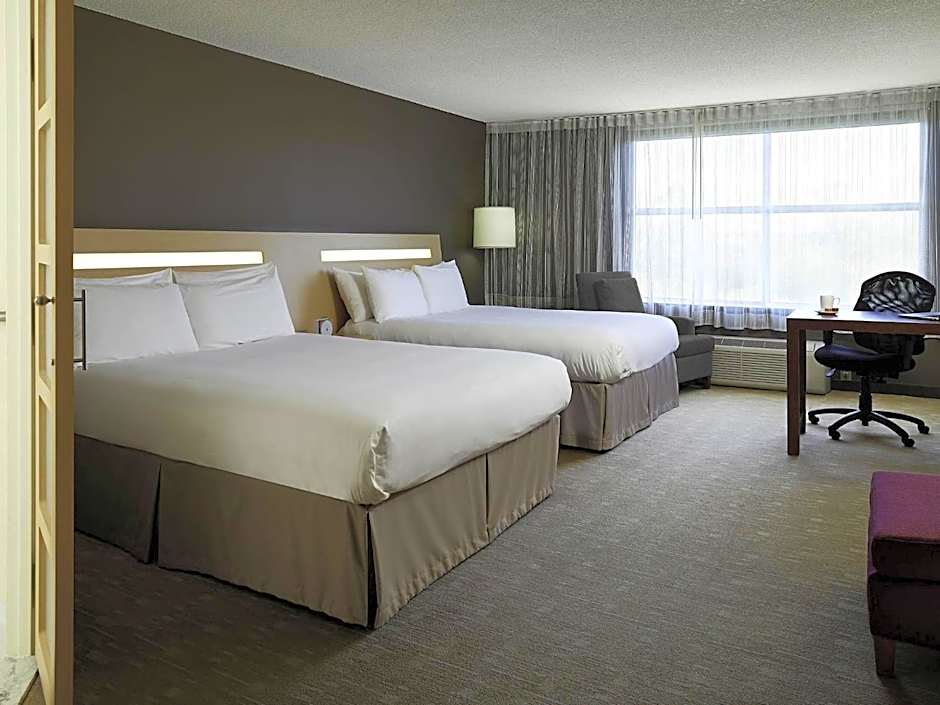 Novotel Montreal Aeroport