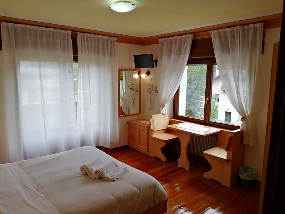 Hotel Edelweiss