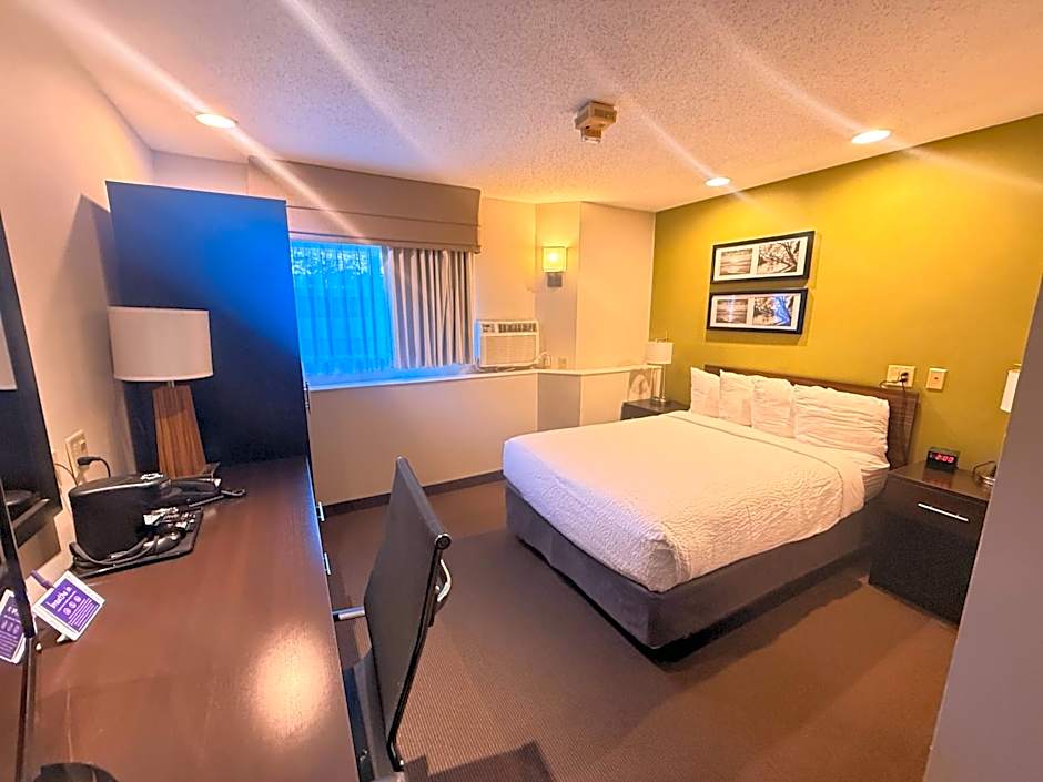 Sleep Inn & Suites Niantic North