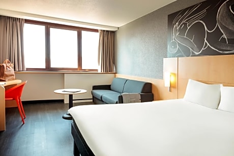 Executive Double Room with Sofa Bed