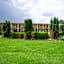 Woodridge Inn and Suites