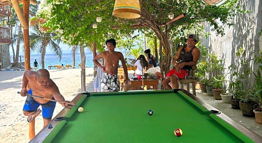 Bamboo House Beach Lodge & Restaurant